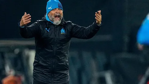 Sampaoli pasó rabia en la derrota del Marsella contra Feyenoord: grosero error le cuesta la derrota en la semifinal de ida de la Conference Legue.