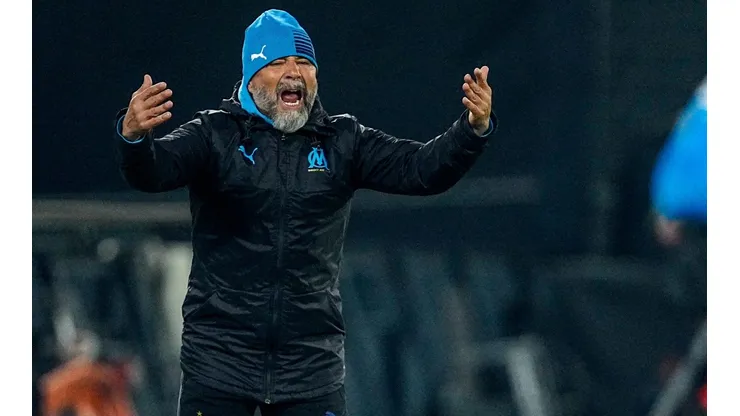 Sampaoli pasó rabia en la derrota del Marsella contra Feyenoord: grosero error le cuesta la derrota en la semifinal de ida de la Conference Legue.