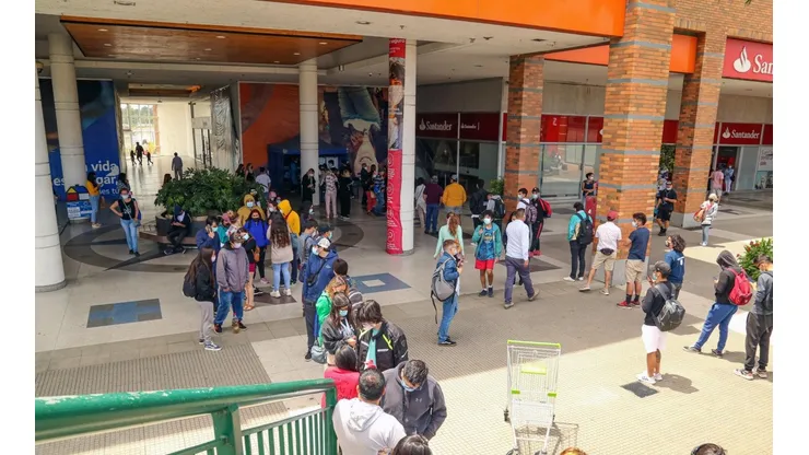 ¿Es feriado irrenunciable el 1 de mayo? Revisa qué estará abierto ese día