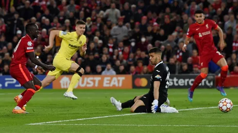 Liverpool venció a Villarreal por 2-0 y llega con ventaja a la semifinal de vuelta.