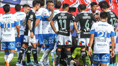 Cortés sufrió con un artefacto explosivo que lanzaron desde la tribuna