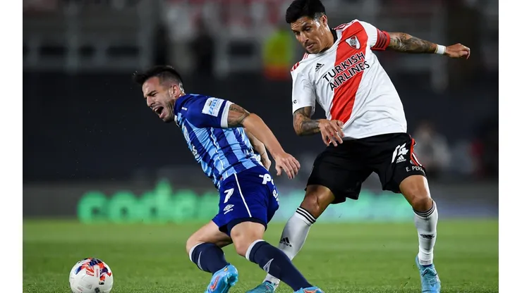 Enzo Pérez no pudo terminar el partido ante Talleres de Córdoba.