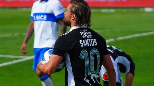 Christian Santos llegó a mediados de 2021 a Colo Colo y sólo suma un gol.