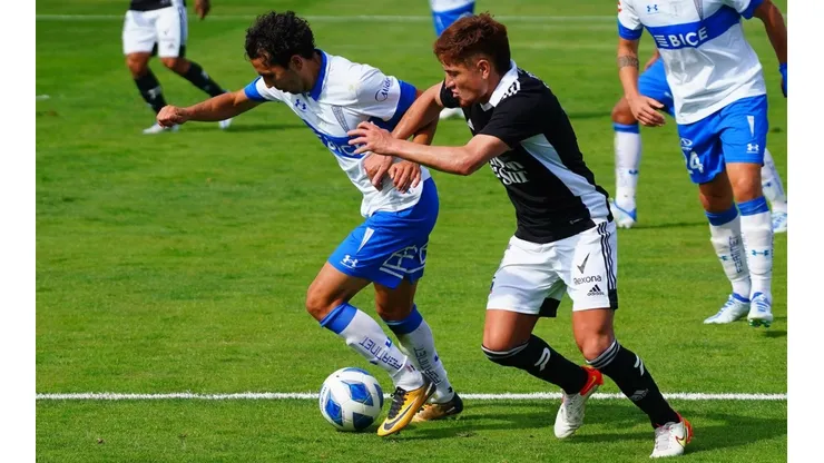 Universidad Católica ante Colo Colo en San Carlos de Apoquindo.