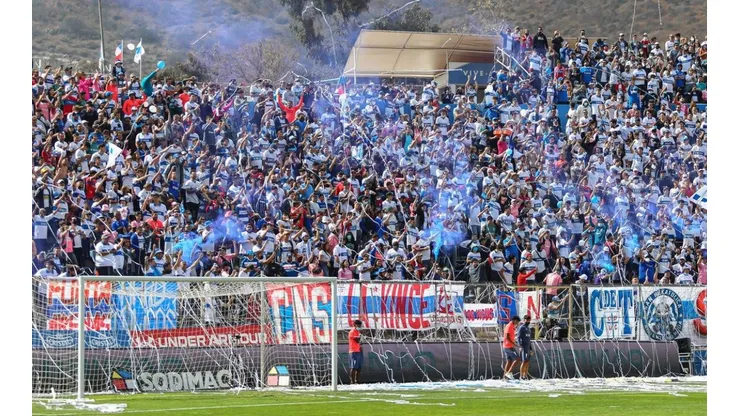 Los hinchas de la UC se portaron muy mal