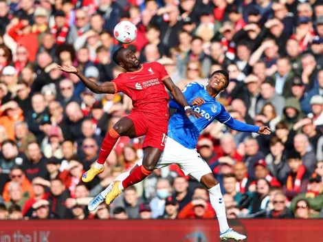 Liverpool triunfa en el clásico y queda a uno del City