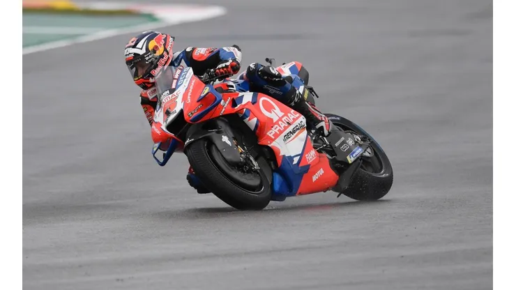 Johann Zarco fue el más rápido y largará desde la pole position del GP de Portugal.