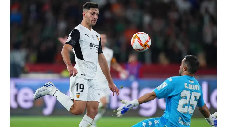 Hugo Duro pone el empate ante el Real Betis de Claudio Bravo por la final de la Copa del Rey.