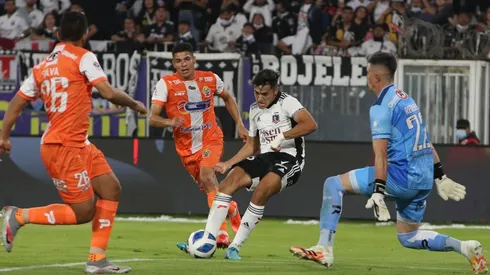 Colo Colo busca alternativas para el ataque ante posible baja de Juan Martín Lucero.