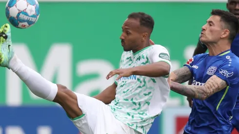 Aránguiz jugó todo el partido y asistió en el 4-1