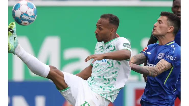 Aránguiz jugó todo el partido y asistió en el 4-1