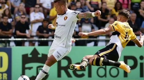 Javier Parraguez no pudo anotar en el empate del Sport Recife