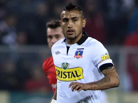 Consejo del Coca a Vidal: jugar dos años más antes de volver a Colo Colo