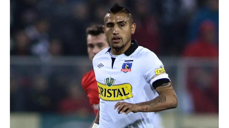 Coca Mendoza aconseja a Arturo Vidal: todavía no es el momento para volver a Colo Colo.