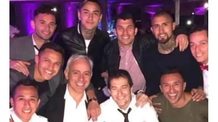 Vidal publica la foto donde salen varios de los seleccionados nacionales con los que trabaja Fernando Felicevich.