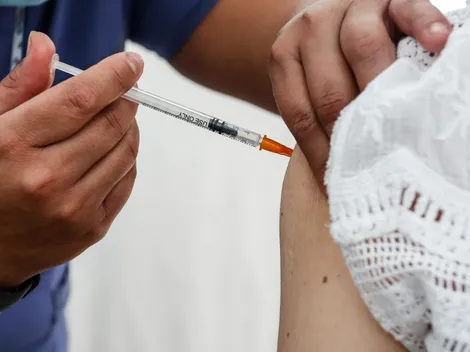 Vacunación Covid-19 | ¿Quiénes se pueden vacunar la semana del 25 de abril al 1 de mayo en Chile?