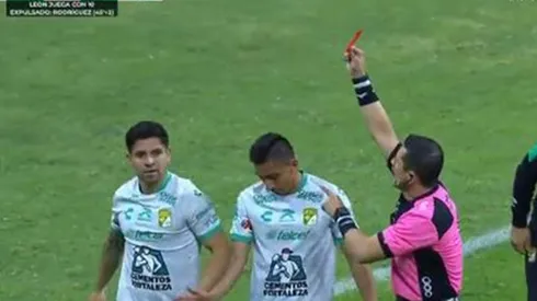 Víctor Dávila se fue expulsado en el León