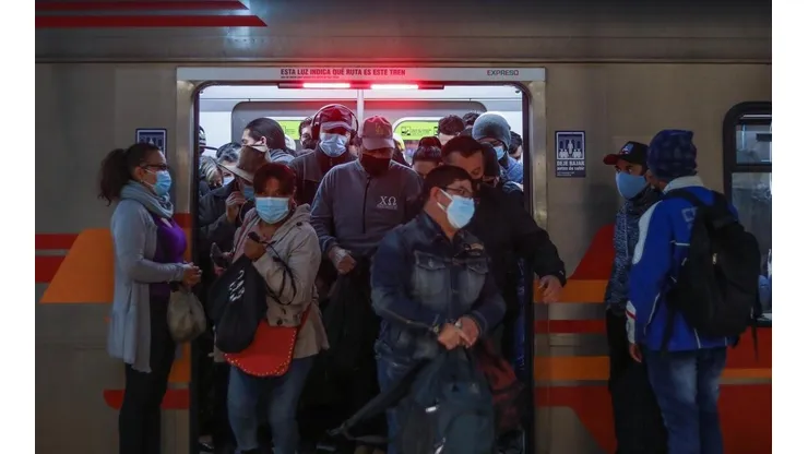 ¿A qué hora cierra el Metro hoy jueves 21 de abril?