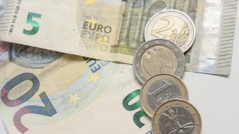 ¿A cuánto está el euro hoy 21 de abril?