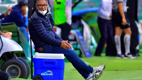 Holan renunció a León e ilusiona a Chile