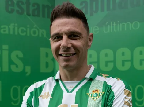 Betis presenta su nueva camiseta para la final de la Copa del Rey