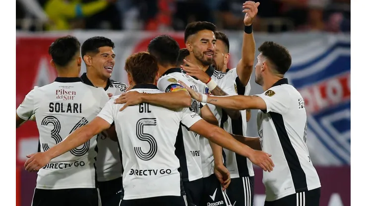 Colo Colo recibe a River Plate en el Monumental.