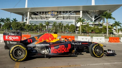 La ruta de Checo Pérez: De Nueva York a Florida, en su Oracle Red Bull Racing