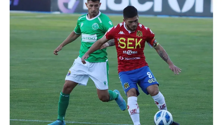 Víctor Méndez frente a Audax Italiano en 2022