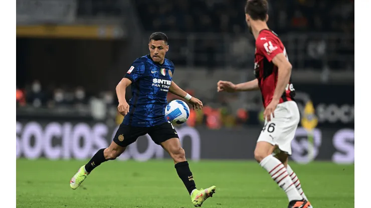 Alexis ingresó en el complemento ante Milan