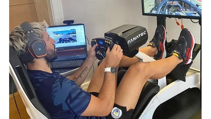 Agüero inyectado en la pantalla