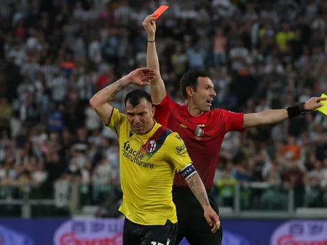 A Medel le cuesta cara la pataleta contra el árbitro en Italia