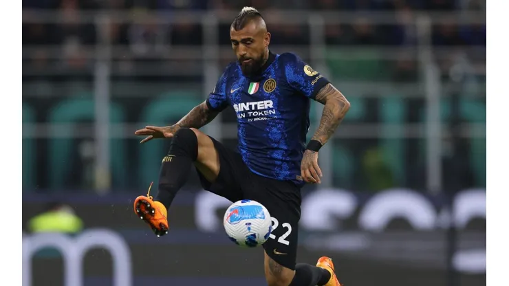 Arturo Vidal se matriculó con una asistencia en el triunfo ante el AC Milan