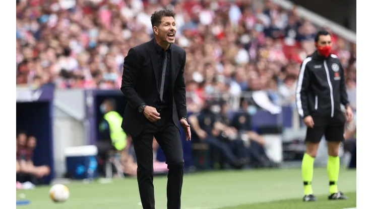 Simeone le echó más leña al fuego tras conocer el caso de Piqué y la Supercopa