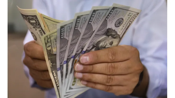¿A cuánto está el dólar en Chile hoy 19 de abril?