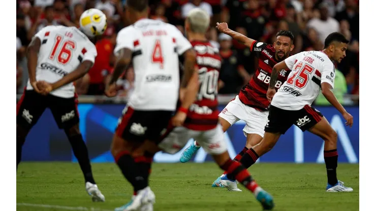 Mauricio Isla se gana los aplausos tras su golazo ante Sao Paulo