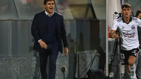 Rodrigo Herrera le tira las orejas a Gustavo Quinteros.