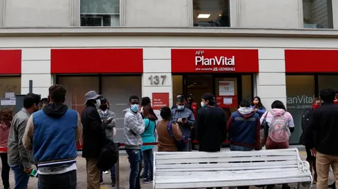 ¿Quiénes podrían sacar su 10% de la AFP con el proyecto del Gobierno?