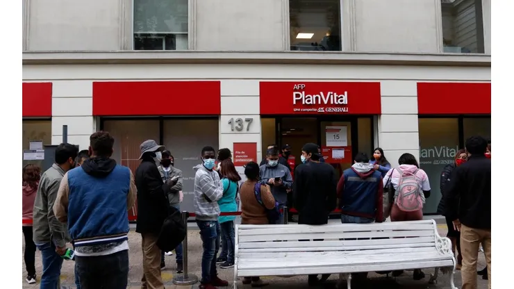 ¿Quiénes podrían sacar su 10% de la AFP con el proyecto del Gobierno?