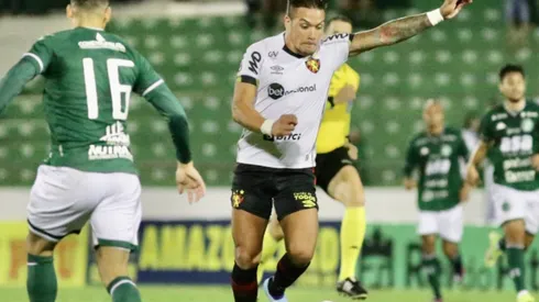 Javier Parraguez jugó todo el partido