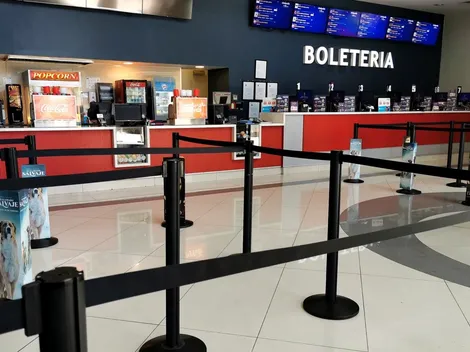 ¿Abren los cines este fin de semana? Revisa los horarios AQUÍ