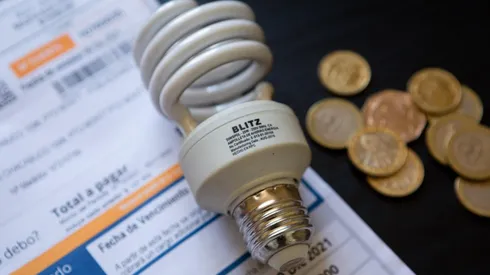 Un reciente estudio de la Comisión para el Mercado Financiero presentó la radiografía de las deudas en Chile.