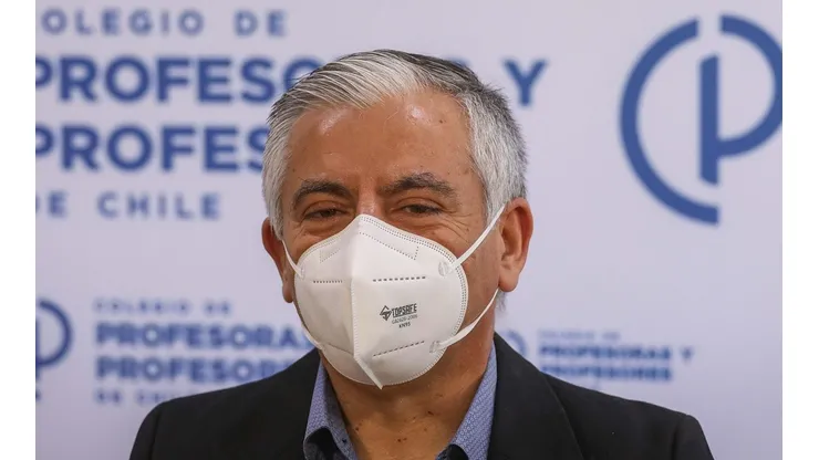 Colegio de Profesores pide terminar con el Simce
