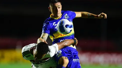 Everton luchó hasta el final para traer puntos desde Brasil.