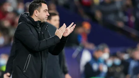 Xavi vive la previa del partido ante el Eintracht Frankfurt.