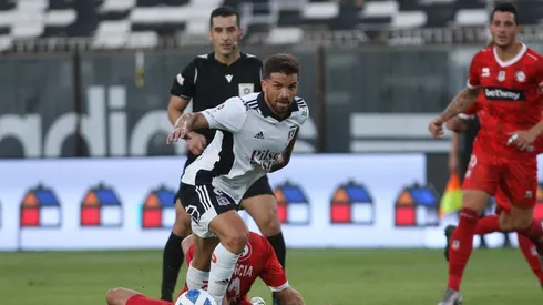 Colo Colo debió jugar en el torneo local sin público por el mal comportamiento de la hinchada