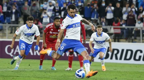 Fernando Zampedri anotó el penal que le dio el triunfo a Universidad Católica