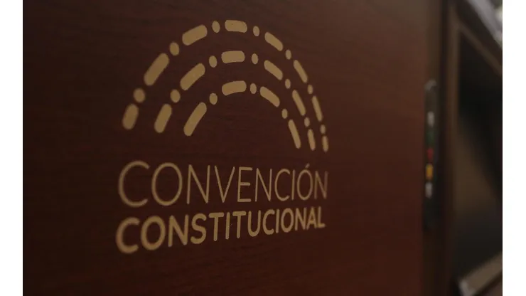 ¿Quiénes deben votar obligatoriamente en el Plebiscito de Salida?