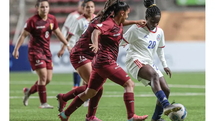 La Roja Fem Sub-20 tropieza frente a Venezuela y pende de un hilo