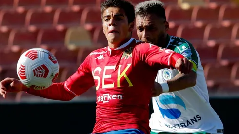 Benjamín Galdames fue expulsado del partido entre Unión Española y Colo Colo