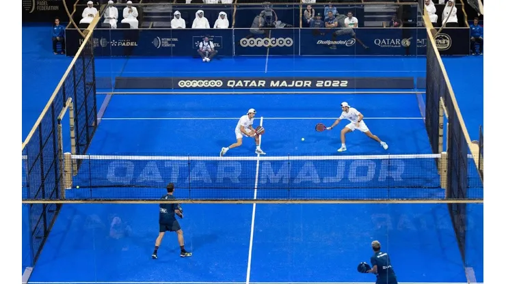 La dupla española Juan Lebrón y Alejandro Galán jugando en Qatar